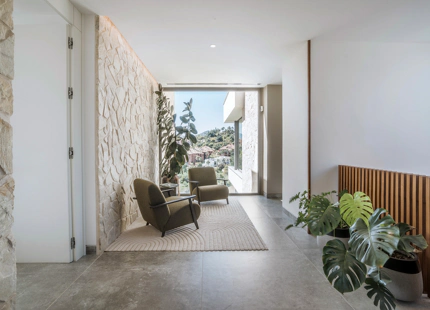 VILLA CONTEMPORÁNEA CON VISTAS PANORÁMICAS AL MAR EN EL HERROJO ALTO
