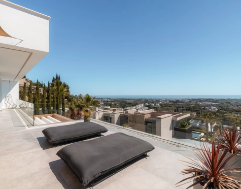 Villa for sale in La Quinta, Benahavis