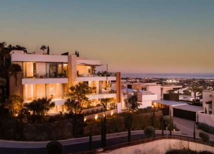 VILLA CONTEMPORÁNEA CON VISTAS PANORÁMICAS AL MAR EN EL HERROJO ALTO