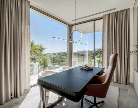 Villa for sale in La Quinta, Benahavis