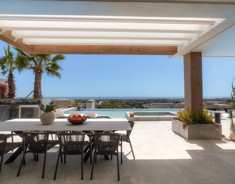 Villa for sale in La Quinta, Benahavis
