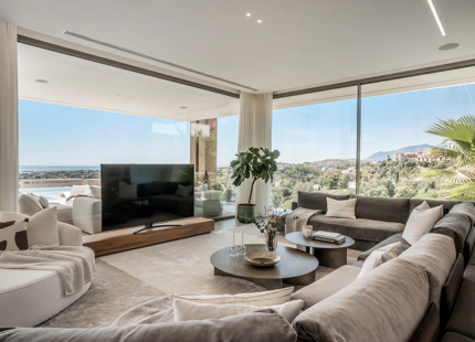 VILLA CONTEMPORÁNEA CON VISTAS PANORÁMICAS AL MAR EN EL HERROJO ALTO