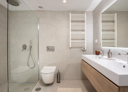 APARTAMENTO CONTEMPORÁNEO CON VISTAS AL MAR EN VENTA EN LA CERQUILLA, NUEVA ANDALUCÍA