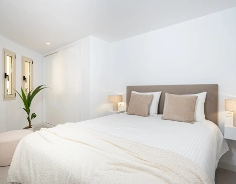 Apartment for sale in La Cerquilla, Nueva Andalucia