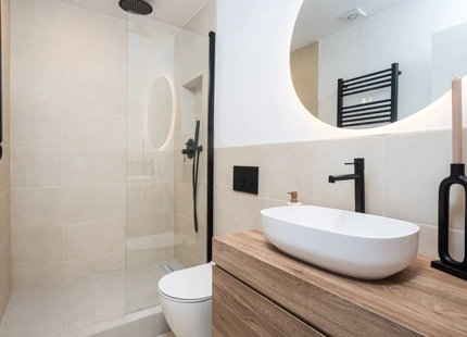 APARTAMENTO CONTEMPORÁNEO CON VISTAS AL MAR EN VENTA EN LA CERQUILLA, NUEVA ANDALUCÍA