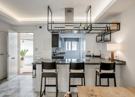 CASA ADOSADA FAMILIAR EN VENTA EN NUEVA ANDALUCÍA