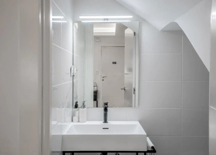 CASA ADOSADA FAMILIAR EN VENTA EN NUEVA ANDALUCÍA