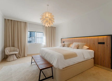 APARTAMENTO REFINADO EN VENTA EN SIERRA BLANCA, MILLA DE ORO DE MARBELLA