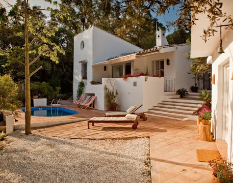 Villa en venta en El Padron, Estepona East