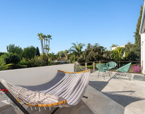 Villa for sale in El Rosario, Marbella Este