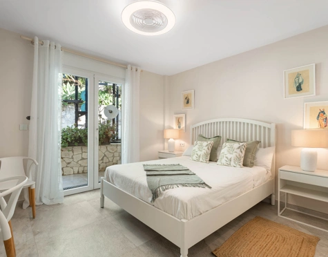 Villa for sale in El Rosario, Marbella Este