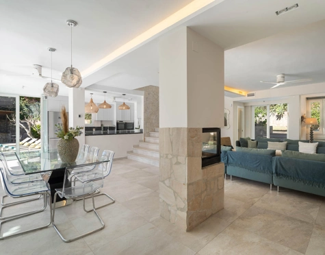 Villa for sale in El Rosario, Marbella Este