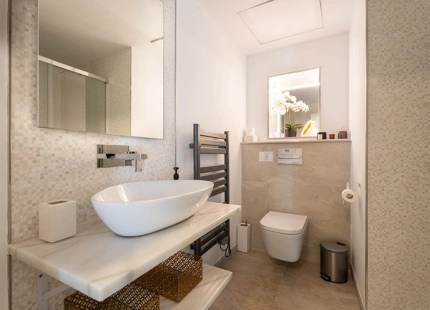 CONTEMPORARY FAMILY VILLA WITH SEA BREEZES AND PRIME CONNECTIVITY IN EL ROSARIO