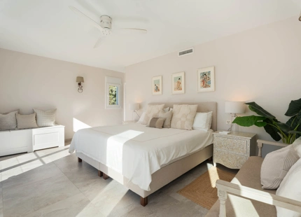 CONTEMPORARY FAMILY VILLA WITH SEA BREEZES AND PRIME CONNECTIVITY IN EL ROSARIO