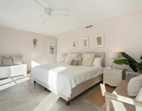 Villa for sale in El Rosario, Marbella Este