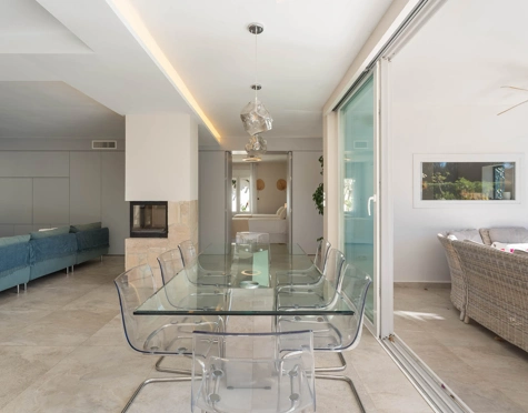 Villa for sale in El Rosario, Marbella Este