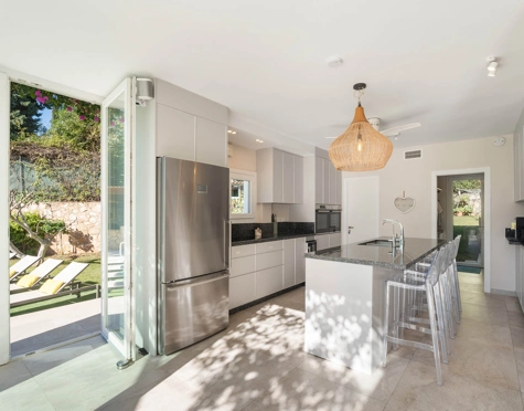 Villa for sale in El Rosario, Marbella Este