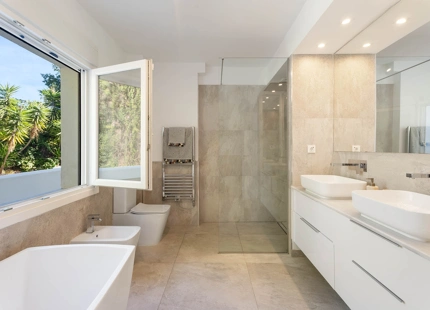 CONTEMPORARY FAMILY VILLA WITH SEA BREEZES AND PRIME CONNECTIVITY IN EL ROSARIO