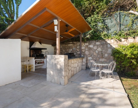 Villa for sale in El Rosario, Marbella Este