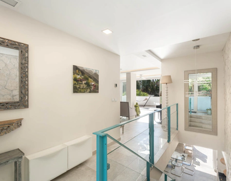 Villa for sale in El Rosario, Marbella Este