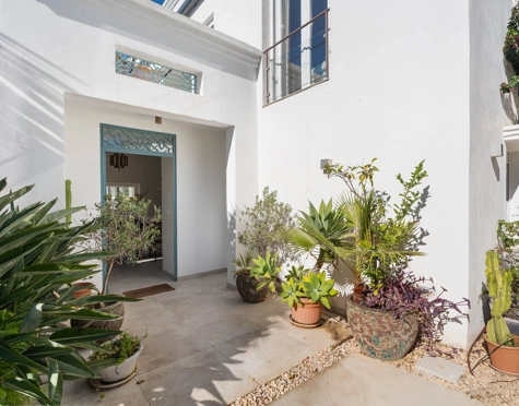 Villa for sale in El Rosario, Marbella Este