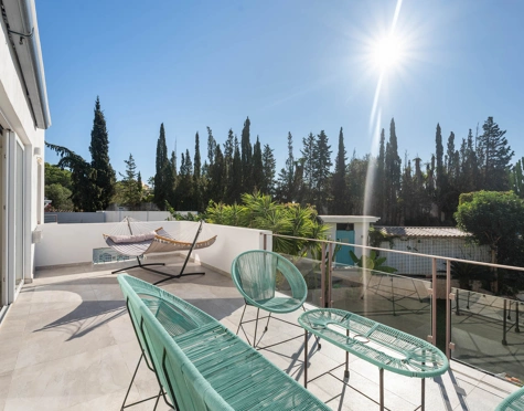 Villa for sale in El Rosario, Marbella Este