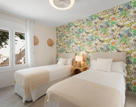Villa for sale in El Rosario, Marbella Este