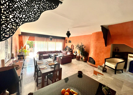 Modern town house with private pool and garden in Estepona East