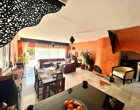 Town House for sale in Estepona East