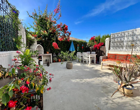 Town House for sale in Estepona East