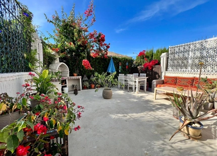 Modern town house with private pool and garden in Estepona East