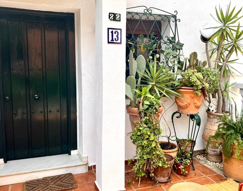Town House for sale in Estepona East