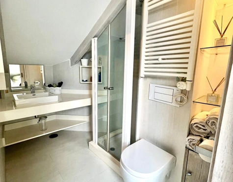 Town House for sale in Estepona East