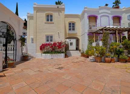 CHARMING TOWNHOUSE FOR SALE IN LA HEREDIA, BENAHAVIS