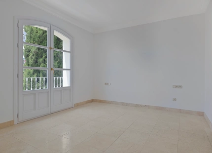 CHARMING TOWNHOUSE FOR SALE IN LA HEREDIA, BENAHAVIS