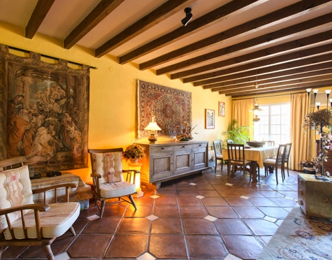 Town House for sale in Benahavis Centro