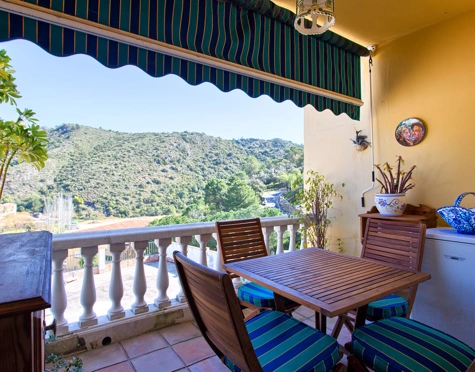 Town House for sale in Benahavis Centro