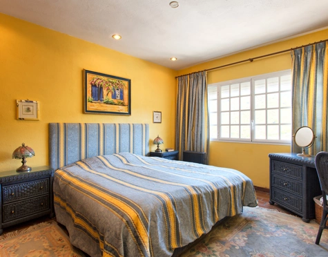 Town House for sale in Benahavis Centro
