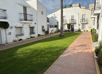 BEACHFRONT TOWNHOUSE FOR SALE ON ESTEPONA’S NEW GOLDEN MILE