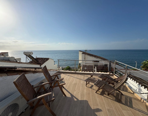 BEACHFRONT TOWNHOUSE FOR SALE ON ESTEPONA’S NEW GOLDEN MILE