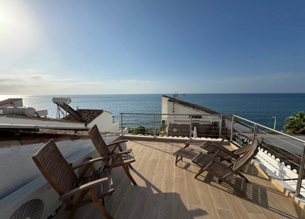 BEACHFRONT TOWNHOUSE FOR SALE ON ESTEPONA’S NEW GOLDEN MILE