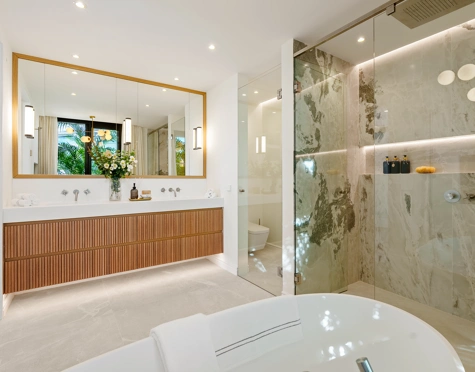 Villa for sale in La Quinta, Benahavis