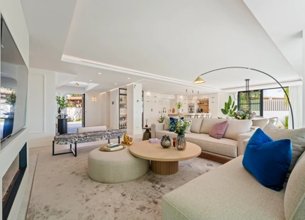 MODERN MEDITERRANEAN VILLA WITH PANORAMIC SEA VIEWS IN LA QUINTA