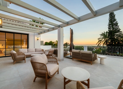 MODERN MEDITERRANEAN VILLA WITH PANORAMIC SEA VIEWS IN LA QUINTA