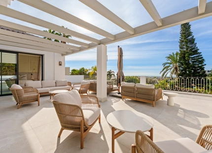 MODERN MEDITERRANEAN VILLA WITH PANORAMIC SEA VIEWS IN LA QUINTA
