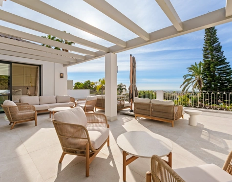 Villa for sale in La Quinta, Benahavis