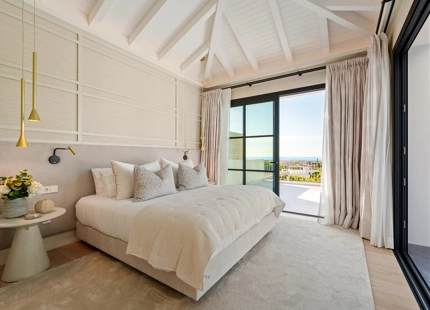 MODERN MEDITERRANEAN VILLA WITH PANORAMIC SEA VIEWS IN LA QUINTA