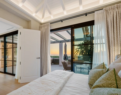 Villa for sale in La Quinta, Benahavis
