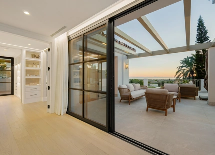MODERN MEDITERRANEAN VILLA WITH PANORAMIC SEA VIEWS IN LA QUINTA