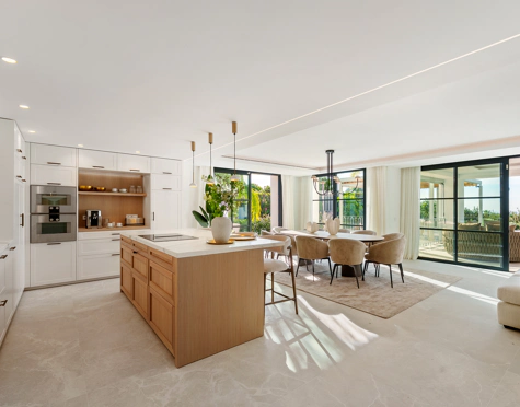 Villa for sale in La Quinta, Benahavis